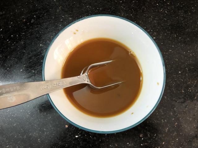 天冷米饭这样吃太香了，食材丰富，汤汁浓郁，越吃越过瘾，特解馋