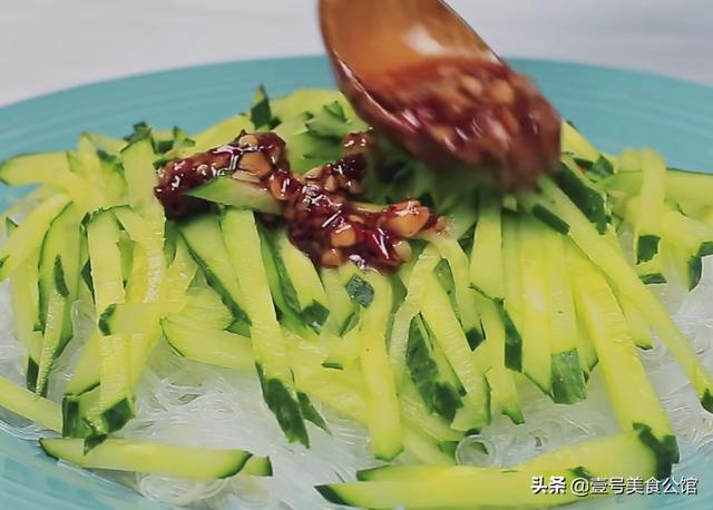 酸辣爽口的凉拌三丝，简单4步就能上桌，营养美味，家人都爱吃