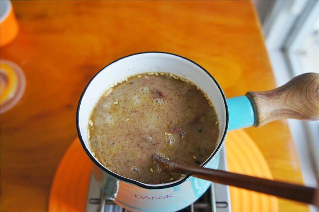 童年记忆，用面粉冲水喝，干香浓稠还“管饱，”以后不用做早餐了