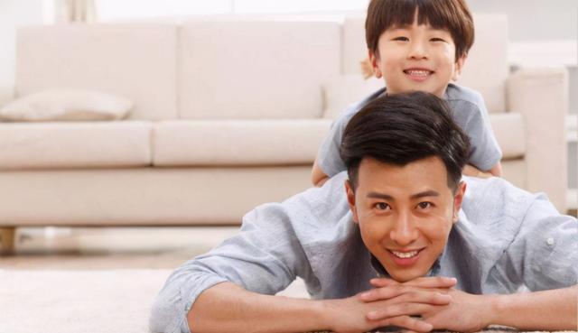 家有这几种坏习惯的爸爸，对家庭是一种消耗，很难培养优秀的孩子