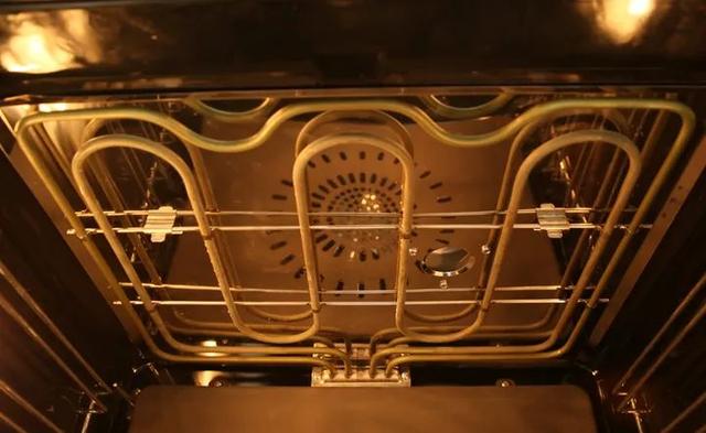 能锁住食物水分的烤箱——卡萨帝温湿双保真烤箱体验