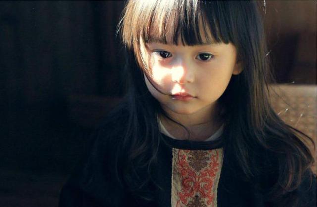 #你的育儿经#有种“基因”叫韩安冉女儿，妈妈整得再好看，也没提升女儿颜值