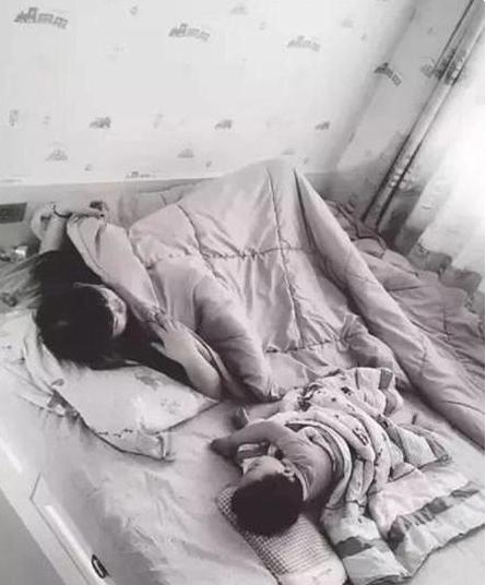 『超级宝妈』90后宝妈产后大变样，老公起疑心偷装监控，画面内容令他情难自抑