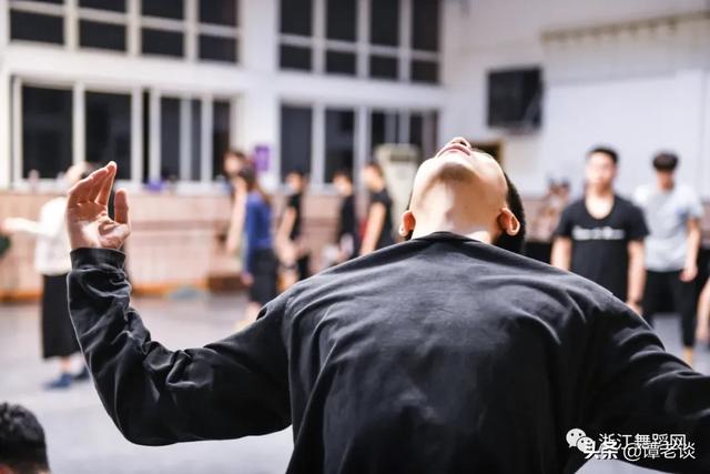 清心醉人|浙歌《生命舞迹》24日上演，练功房排练记，先睹为快