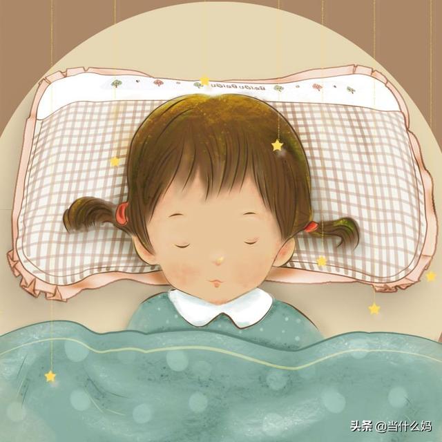 「你的育儿经」宝宝多大才可以用枕头？关于宝宝枕头，家长首先要明确这三点