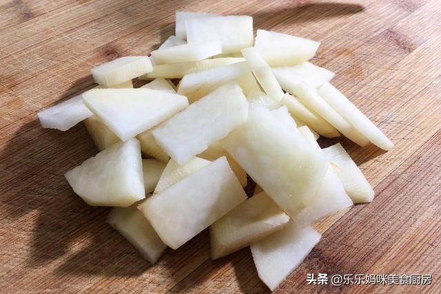 明日大雪，用6种食材做一锅特色面食，好吃又营养，冷天吃真舒服