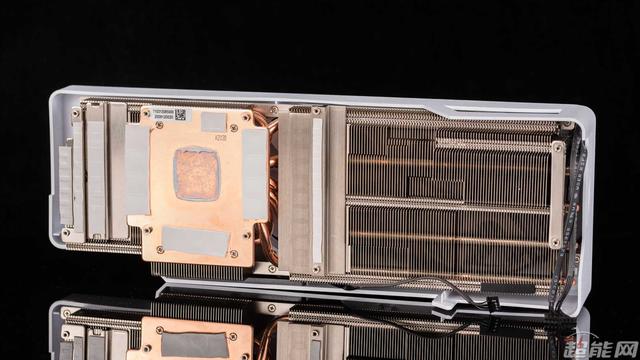 技嘉RTX 3080 VISION OC雪鹰显卡评测