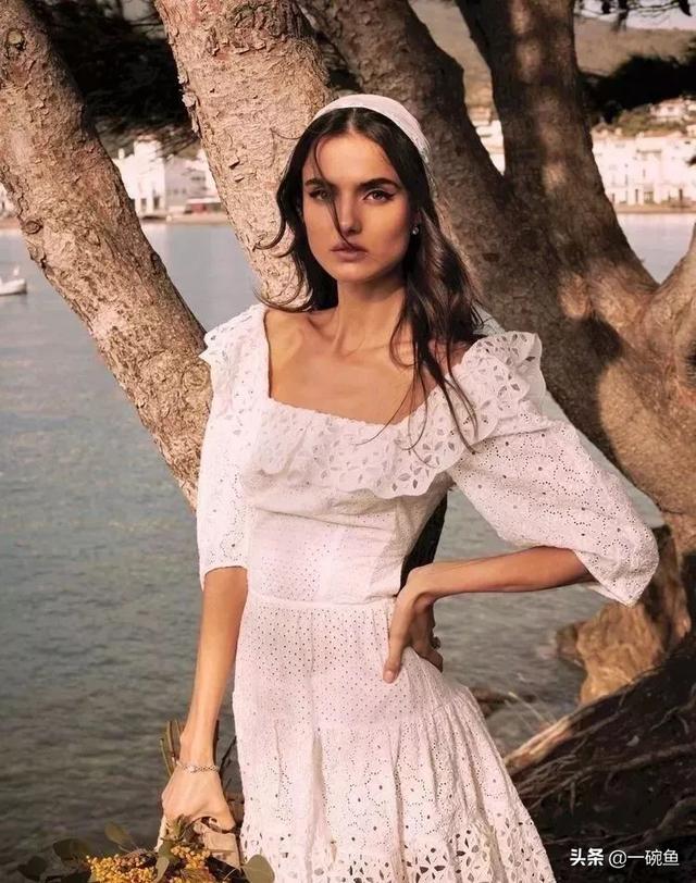 时尚迪科穿上它脸能小一圈!「复古小方领」时髦感爆棚,请立刻安排