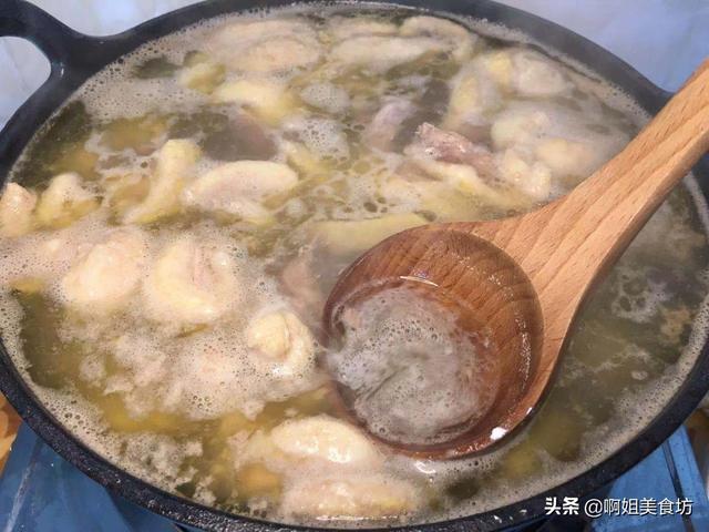 冬天干燥要吃鸭肉，牢记“1泡3放”，出锅香气四溢无腥味