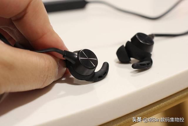 再度入坑JEET高性价比，运动通勤两不误的W1S运动蓝牙耳机