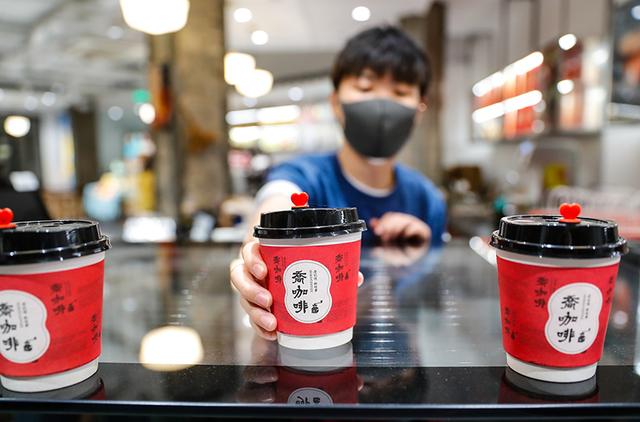 咖啡|在耐人“寻味”的海派城市空间，一品咖啡馆里的文化腔调