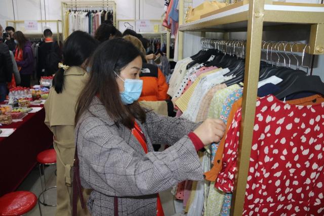 阿里“超级买家天团”走进东莞，组团现场探厂，挑好货砍低价