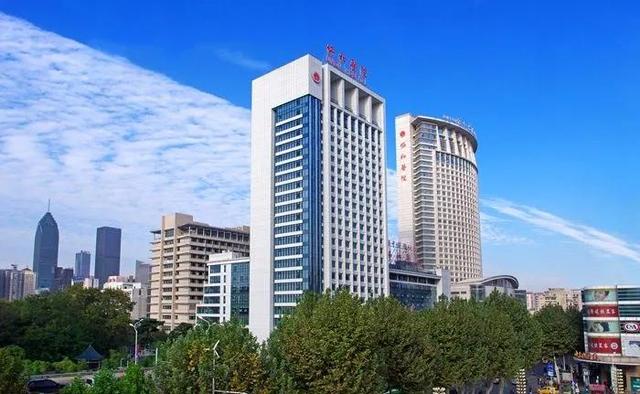 湖北省10强医院：武汉大学人民医院第三、襄阳市中心医院第九