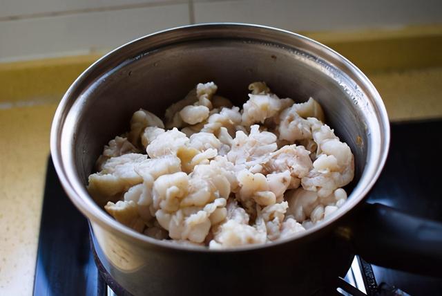 过去常吃猪油，为啥没有这么多高血脂和心血管疾病？少吃两种食物