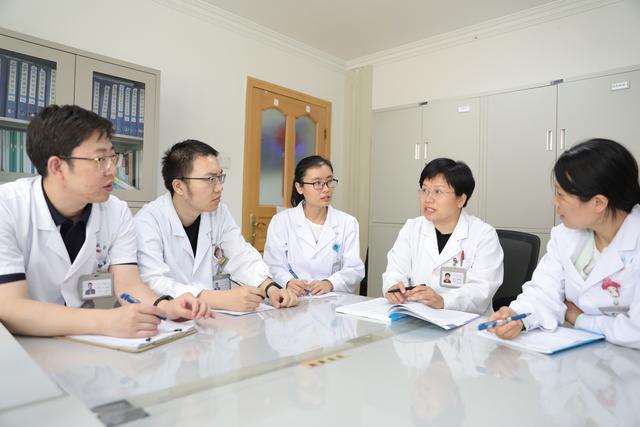 患者|毓璜顶医院重症医学科高艳玲：站在患者身前 迎接死神的挑战是我的本分