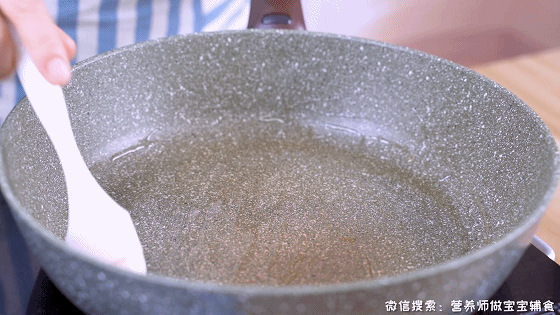 「超级宝妈」常吃这种缤纷餐，脆嫩不油腻，宝宝长得高长得快，还不贫血不挑食