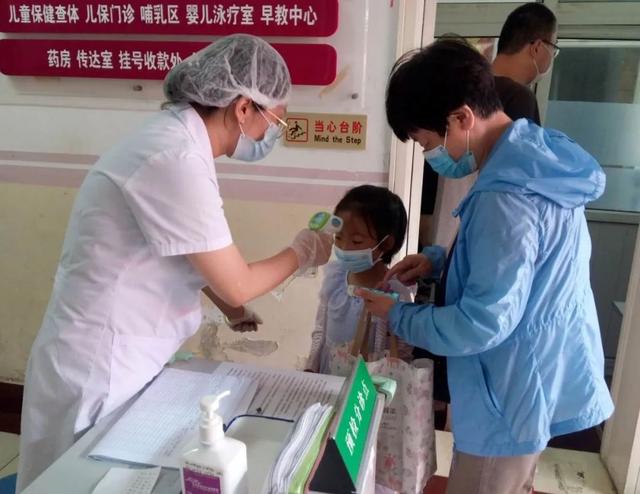 超级宝妈|幼儿园开学引来服务高峰 市北妇幼有序开展幼儿入园体检工作