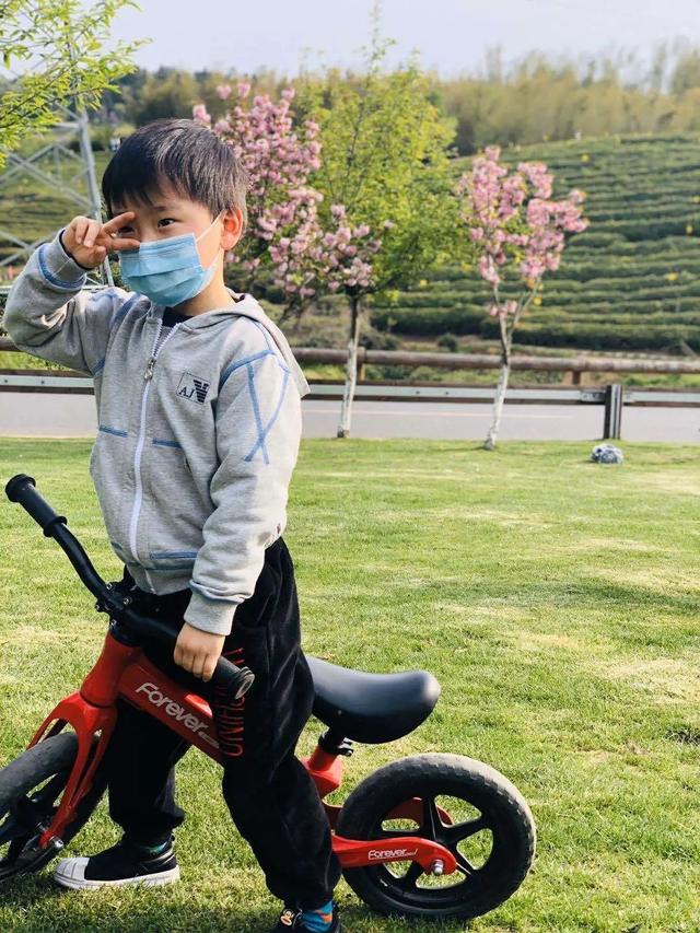 「你的育儿经」来自南京幼儿园的“春天散文诗”