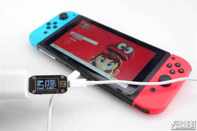 #环球网#体积缩减27% 小米65W PD充电器评测