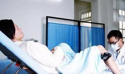 「超级宝妈」男医生给做“产检”，是种什么感觉？孕妈：尴尬到难以启齿