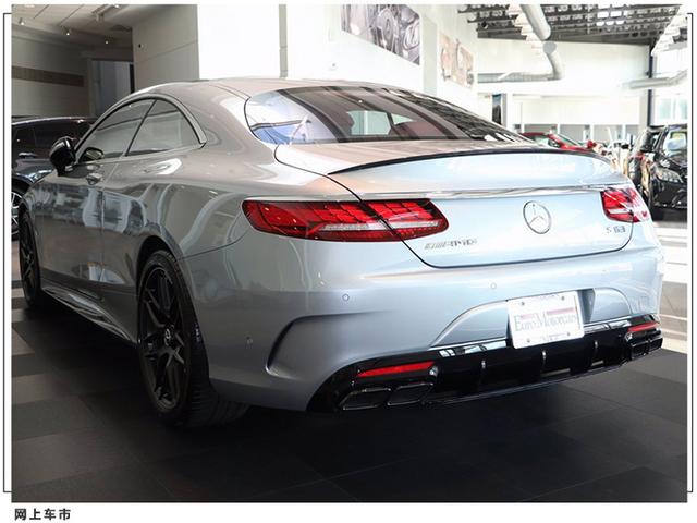 奔驰AMG S 63轿跑到店实拍！搭4.0T，配哑光黑轮圈 破百仅需3.5秒