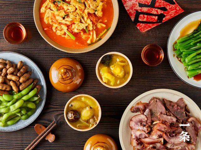 鲍鱼、海参、花胶、蹄筋……金色高汤浓醇鲜美，这“佛跳墙”绝了！丨种草机