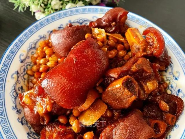 猪蹄这样做，软而不烂，肥而不腻！香糯可口，入口即化！家人超爱吃