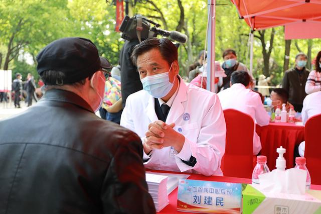 长海|院士领衔，百名军医进社区开展大型义诊，长海医院五个科室整体搬迁至虹口院区