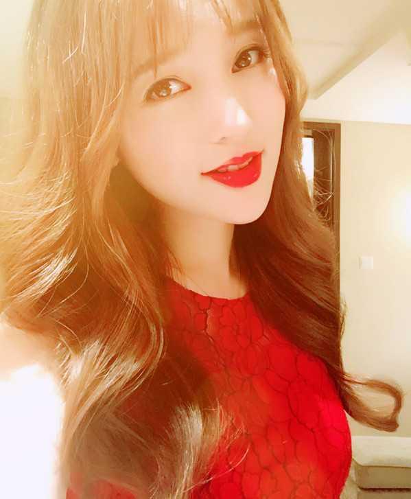 清风吹佛|37岁参加《浪姐》翻红，金莎大方回应整容，原来都是公司逼的？