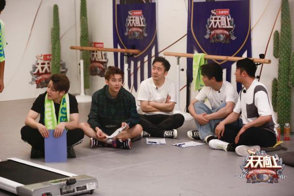 澎湃新闻|姐姐们才登场，“追逐梦想的哥哥”今晚初亮相