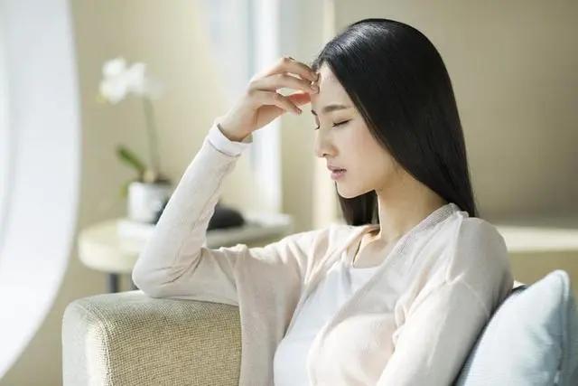 你的育儿经■陪娃上网课一个吼一个哭!杭州漂亮妈妈宅家带俩娃,累到突然“失忆”