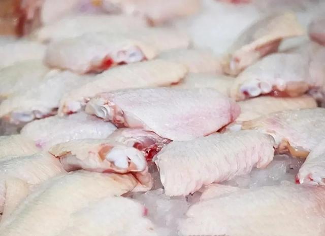 市场上的“冷冻鸡翅”都是哪来的？为什么从不断货，看完再买