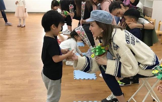你的育儿经▲若孩子愿意在母亲节做“这3件事”，说明他很爱你，妈妈有福气