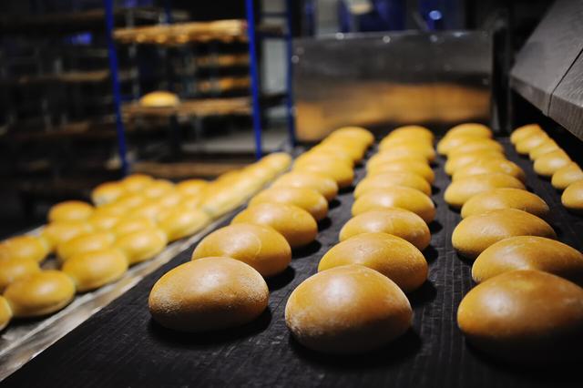 被誉为烘焙业未来的复合型烘焙工坊，怎么也开始关店撤退了？