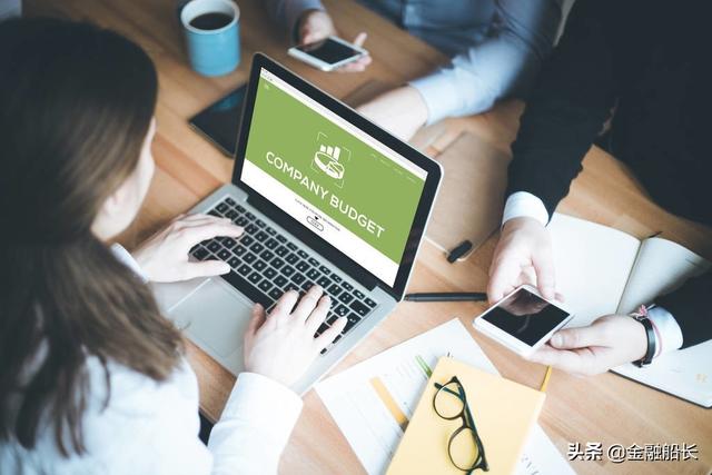 数字商业，网购商品和服务的无限选择