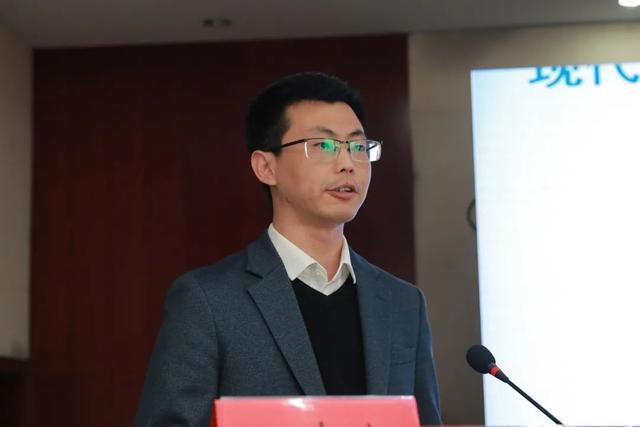 喜讯！泰安市首台可视化直线加速器装机落成仪式在山一大二附院举行