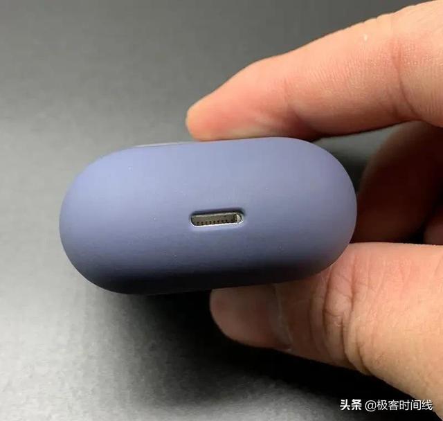 AirPods2液态硅胶保护套，简约个性展现高雅格调