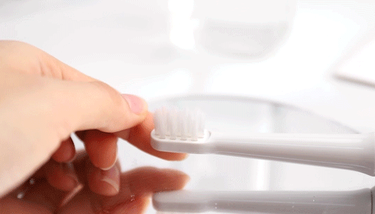 牙刷|用电动牙刷的原因有很多，你是什么原因？