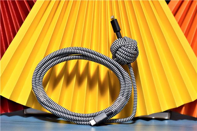 白色iPhone 12到了，保护套、快充头种草也到了