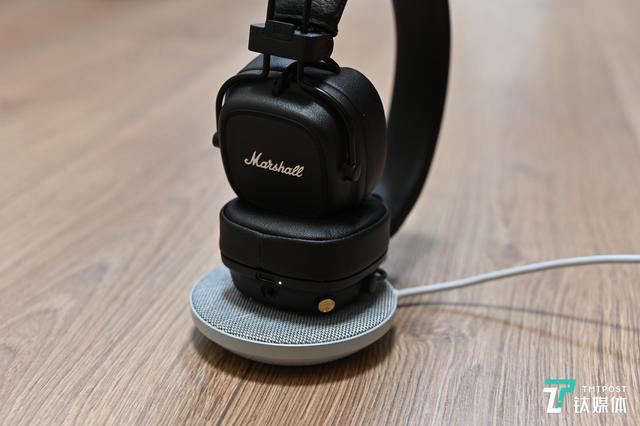 80小时续航还能无线充电，Marshall Major IV体验 | 钛极客
