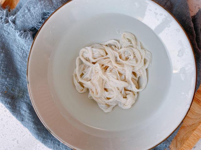 想吃川味香肠不用买了，配方和做法都告诉你，麻辣咸香，味道正宗