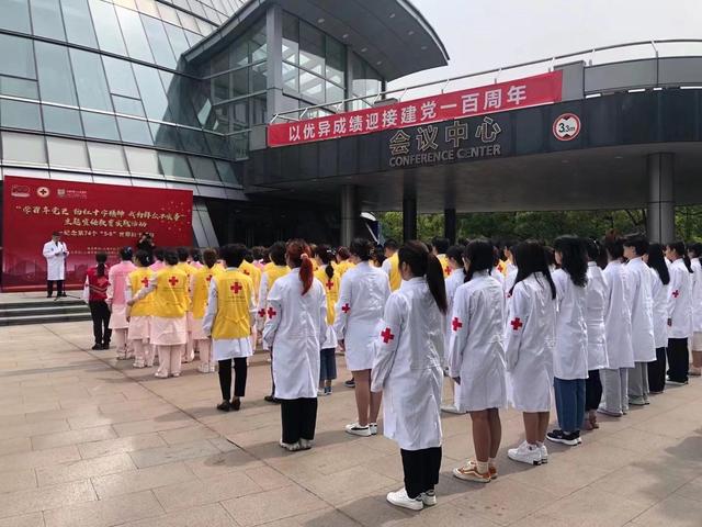 急救|手上为啥比划“一把剪刀一把菜刀”？市一医院让急救知识跨界出院