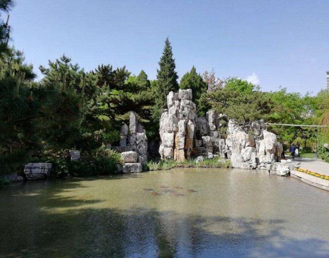 「天空中的棉花糖」北京唯一由日本人建造的景点，距故宫7.6公里，门票2毛却面临倒闭
