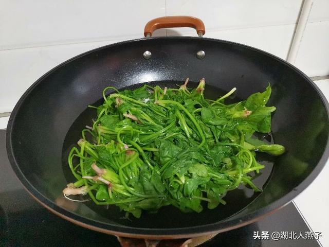 不管什么食材，焯水的3大技巧必须懂。不懂你的菜就白做了