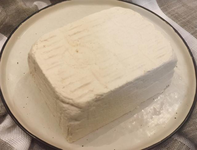 在家自制豆腐，不用内酯不用卤水，豆腐又嫩又白净，零难度零失败