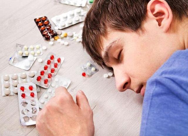 年纪轻轻就肾不好，多半是因为这6个“行为”，现在戒掉还不晚