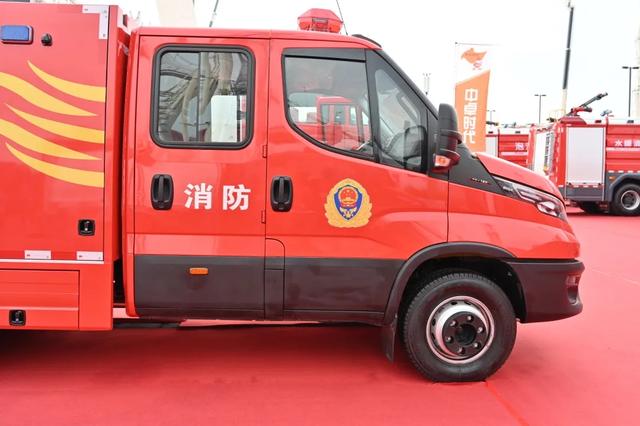 进口依维柯底盘消防车亮相2021中国国际消防展