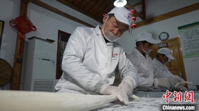 徽州人特色的年味美食：手工灌芯糖