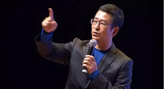 【超级宝妈】白岩松：想培养出更优秀的孩子？建议父母,用“破窗理论”就够了