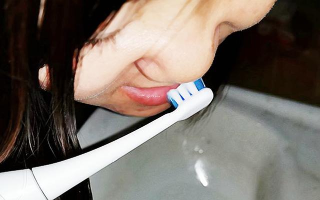 NANK/南卡-Shiny声波电动牙刷：给牙齿做个全面的清理